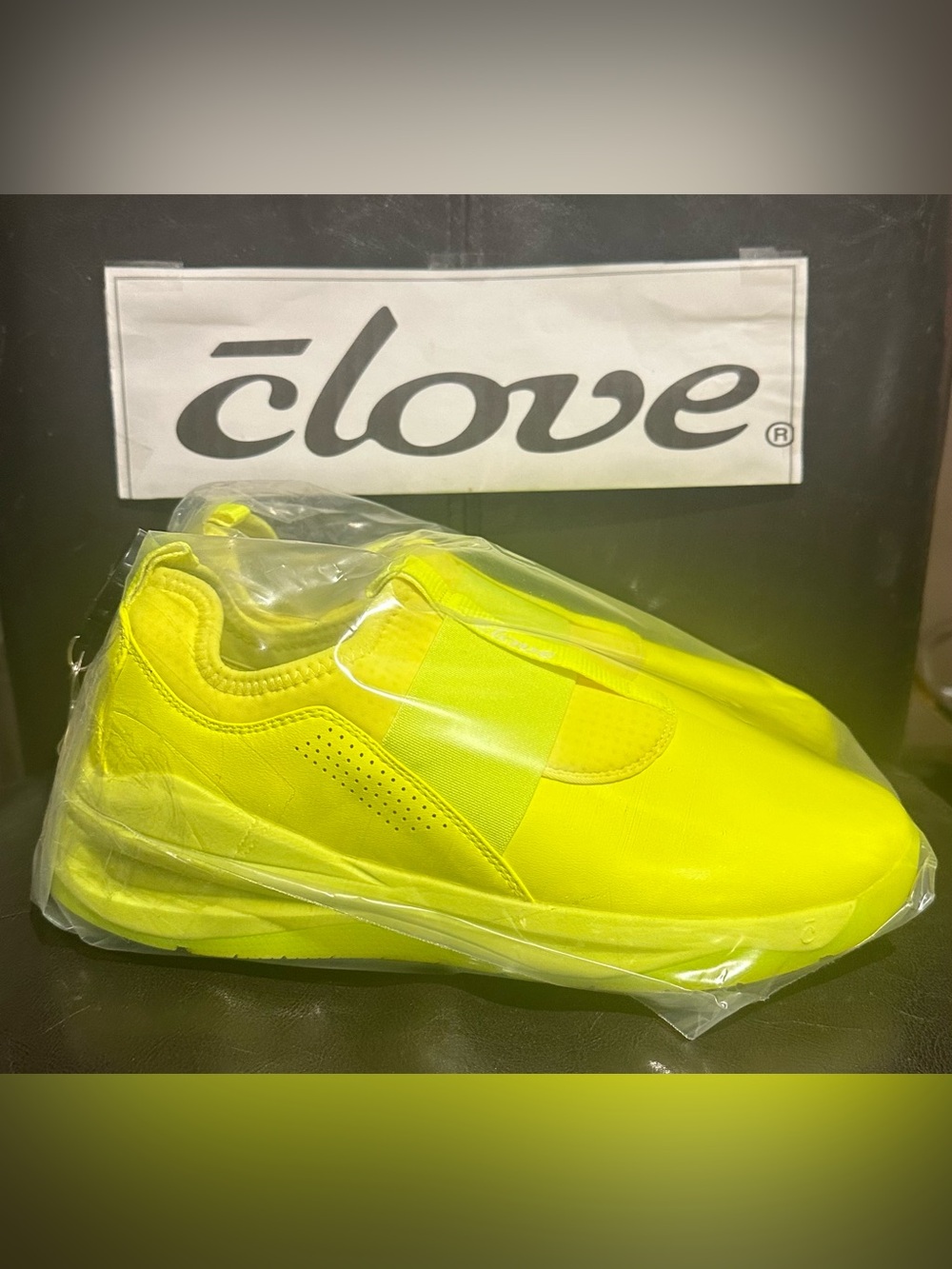 Clove NEW-Retired/Rare SOLO “Neon Yellow” size 8.5 women #1 Medical Shoes! $Firm